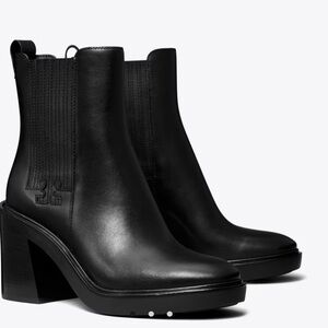NEW Tory Burch T CHELSEA HEELED ANKLE BOOT
US 6
